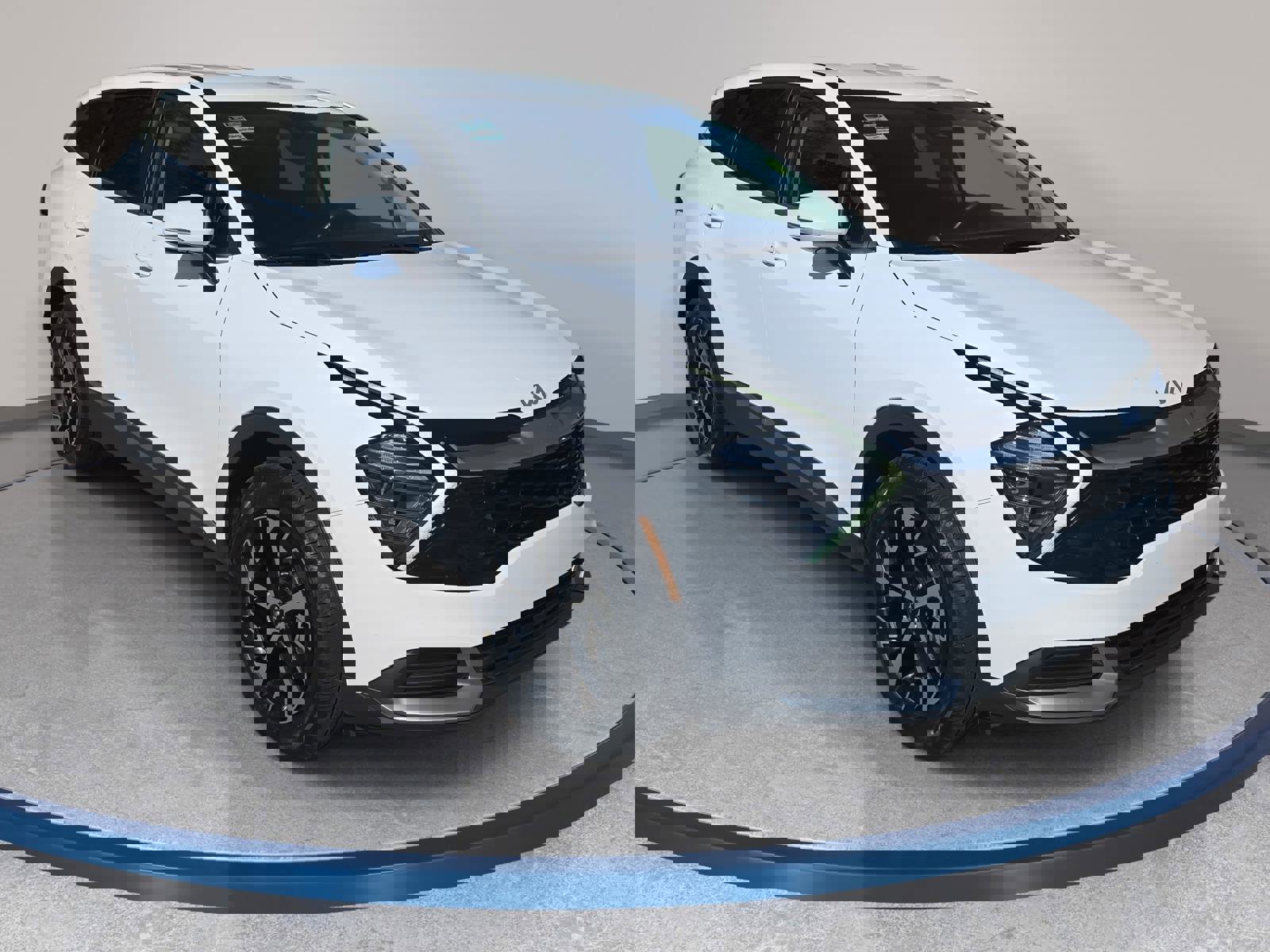 Used 2024 Kia Sportage EX image 3