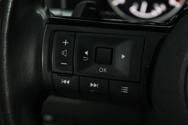 Used 2023 Nissan Rogue SV w/ SV Premium B Package image 11