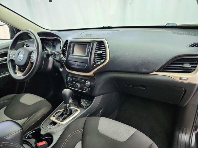 Used 2015 Jeep Cherokee Sport w/ Cold Weather Group AWD/4WD image 24