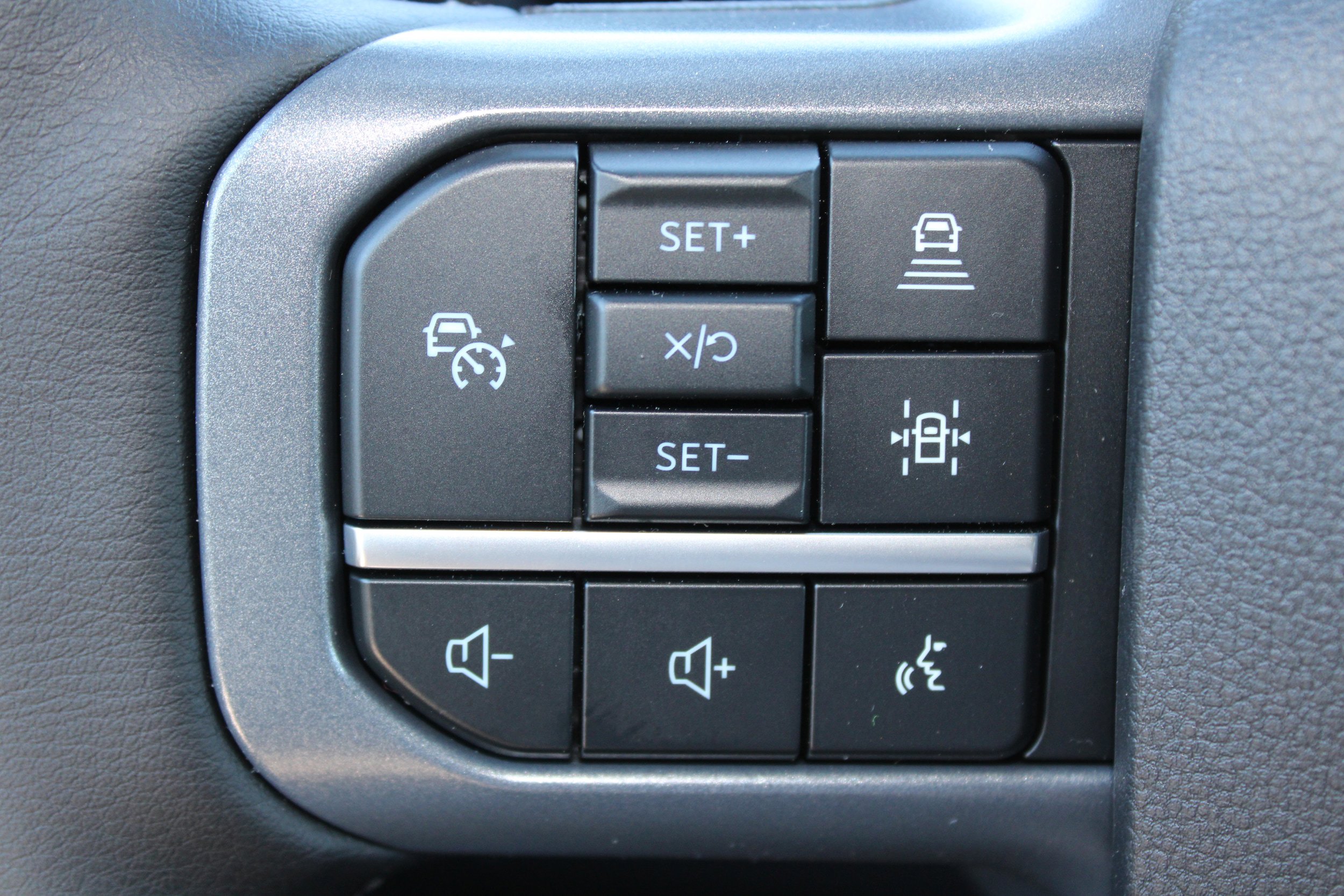 New 2026 Ford F350 Lariat w/ Black Appearance Package image 20