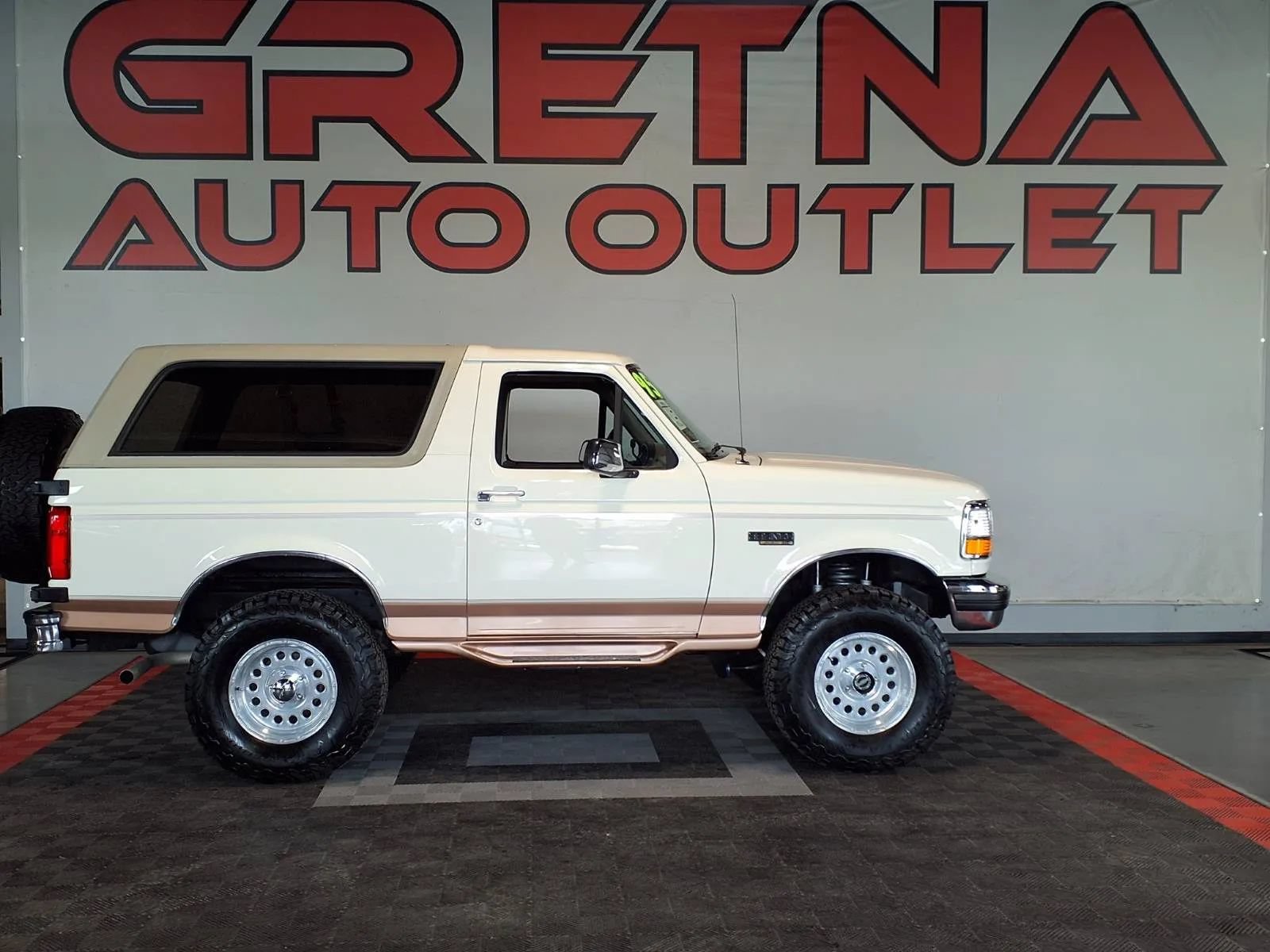 Used 1995 Ford Bronco Eddie Bauer AWD/4WD image 1