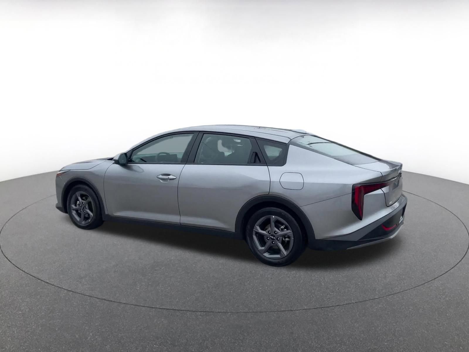 Used 2025 Kia K4 LXS image 9