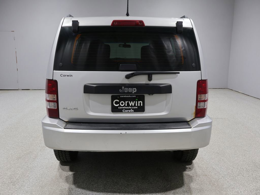 Used 2011 Jeep Liberty Sport AWD/4WD image 3