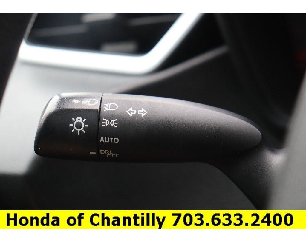 Used 2020 Toyota Corolla LE image 15