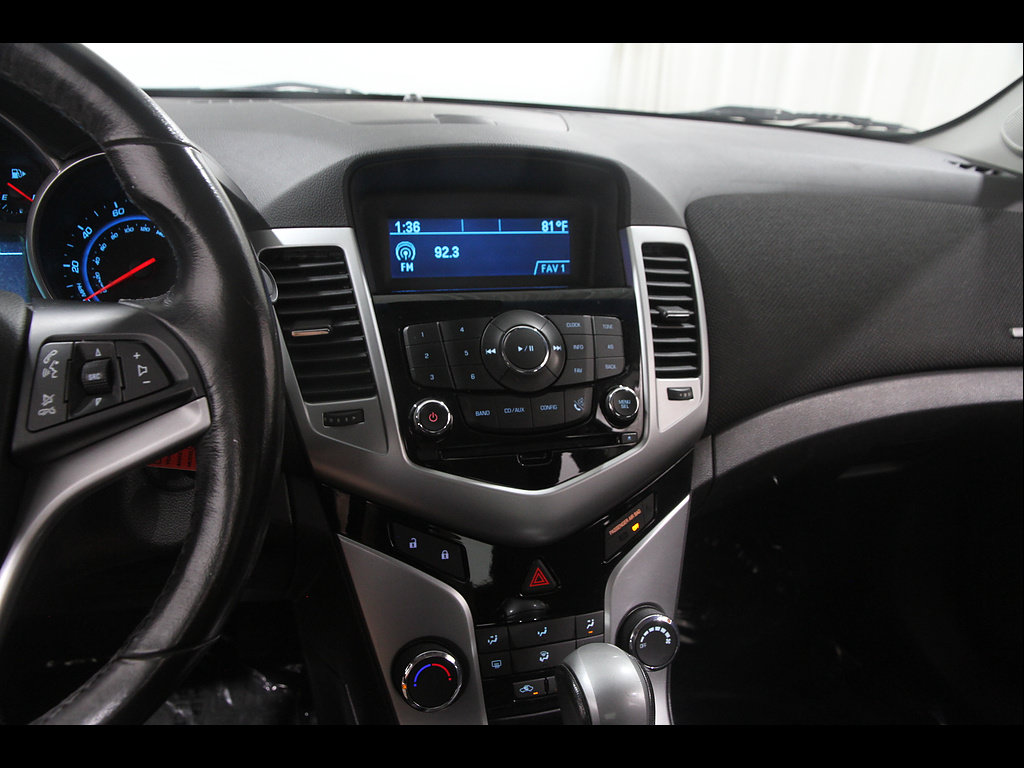 Used 2014 Chevrolet Cruze LT FWD image 9