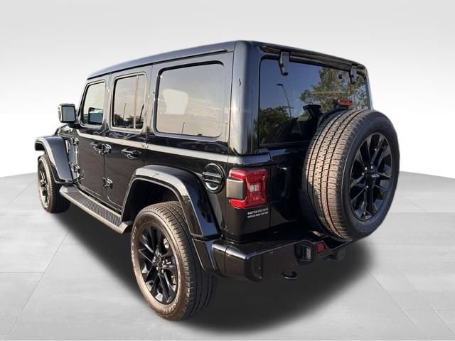 Used 2021 Jeep Wrangler Unlimited Sahara AWD/4WD image 5