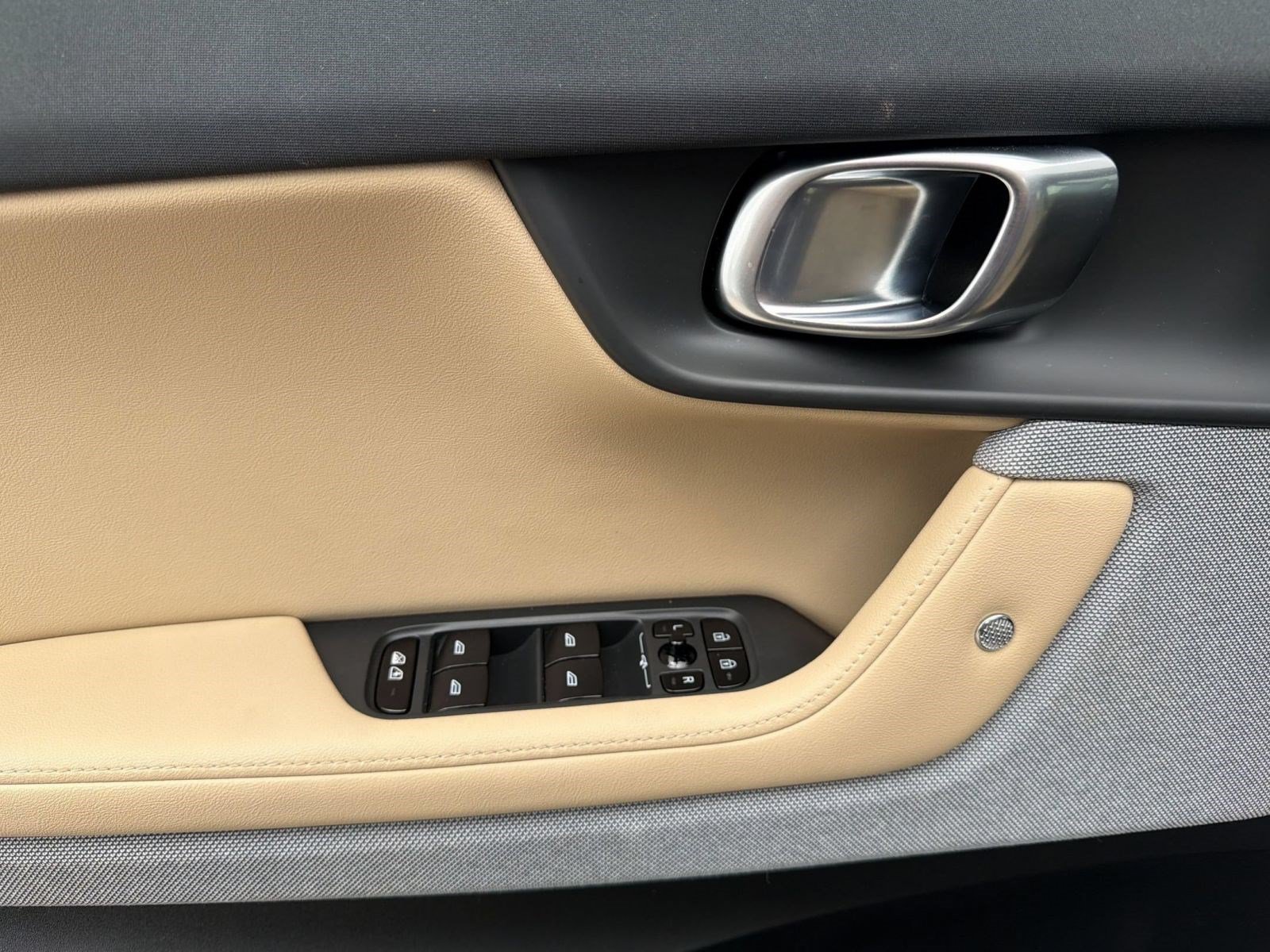 Used 2022 Polestar Polestar 2 w/ Plus Package AWD/4WD image 13