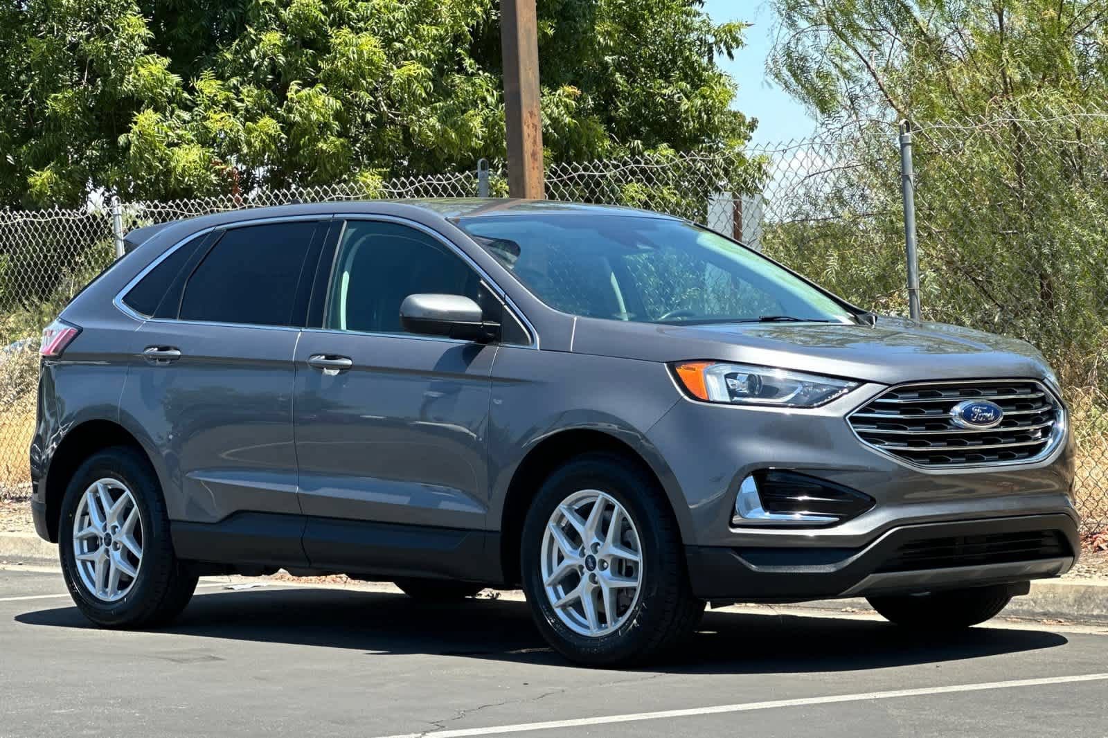 Used 2022 Ford Edge SEL AWD/4WD image 10