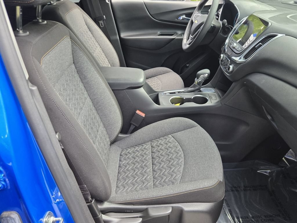 Used 2024 Chevrolet Equinox LT FWD image 17