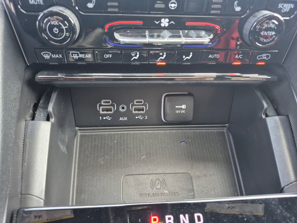 Used 2025 Jeep Grand Cherokee Altitude AWD/4WD image 9