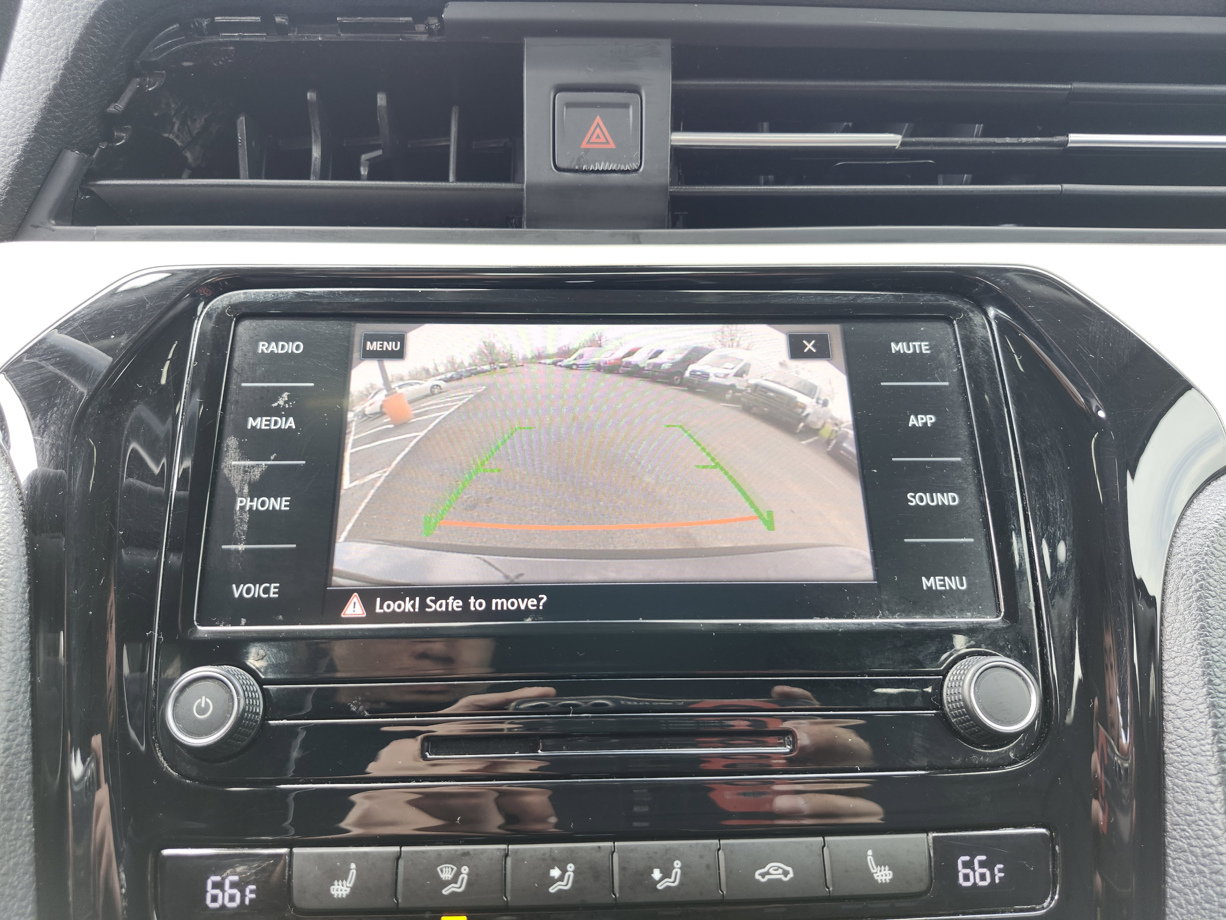 Used 2021 Volkswagen Passat 2.0T SE image 4