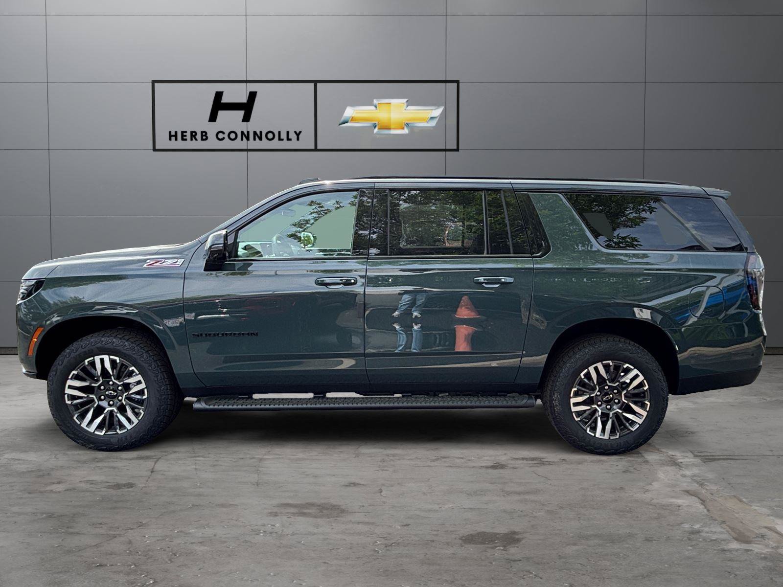 New 2026 Chevrolet Suburban Z71 w/ Comfort Package AWD/4WD image 2