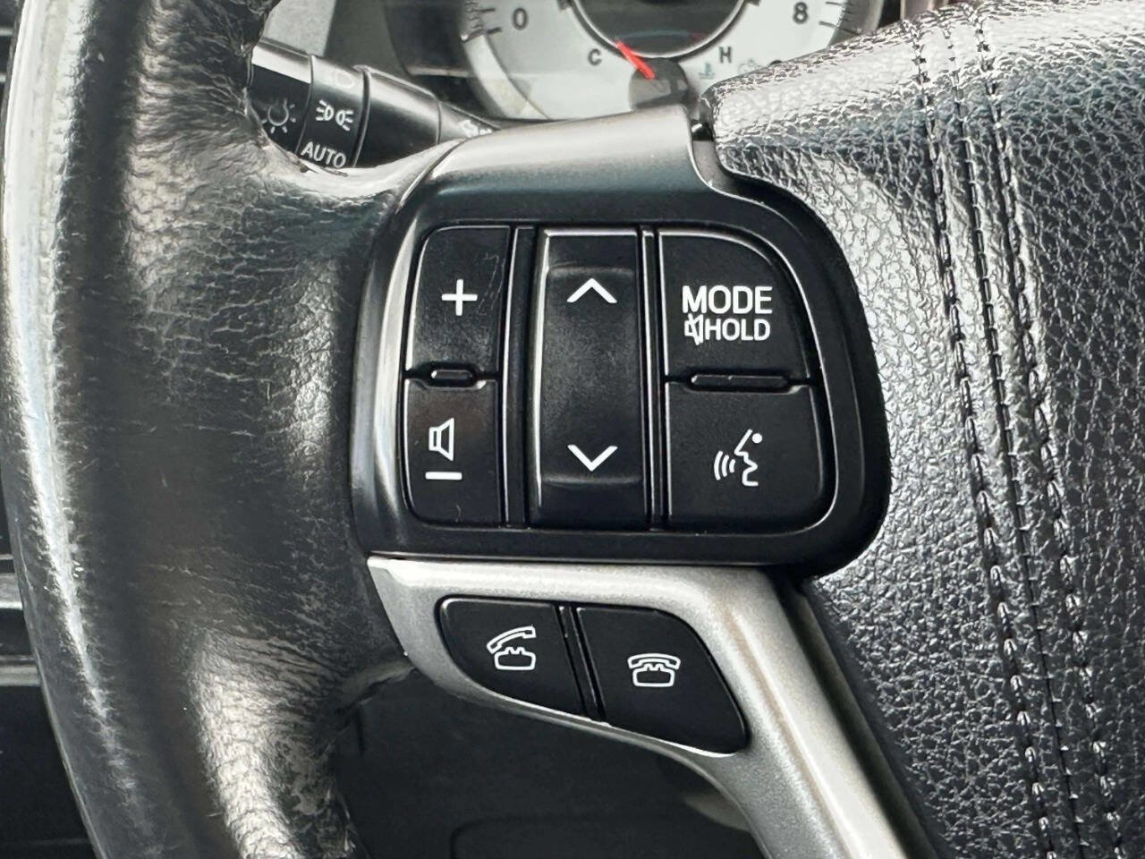 Used 2015 Toyota Sienna SE FWD image 27