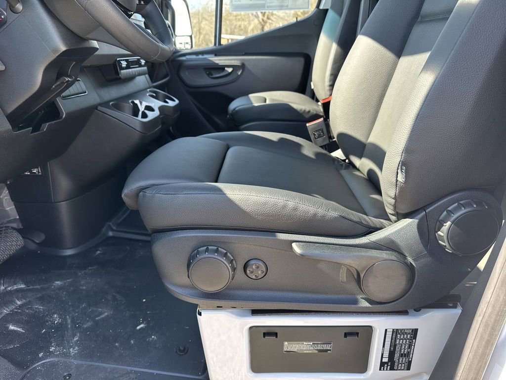 New 2025 Mercedes-Benz Sprinter 2500 image 17