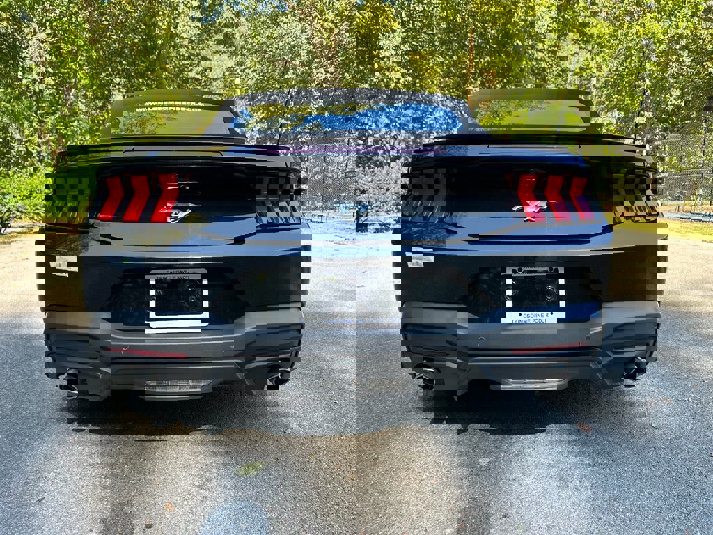 Used 2024 Ford Mustang Premium image 5