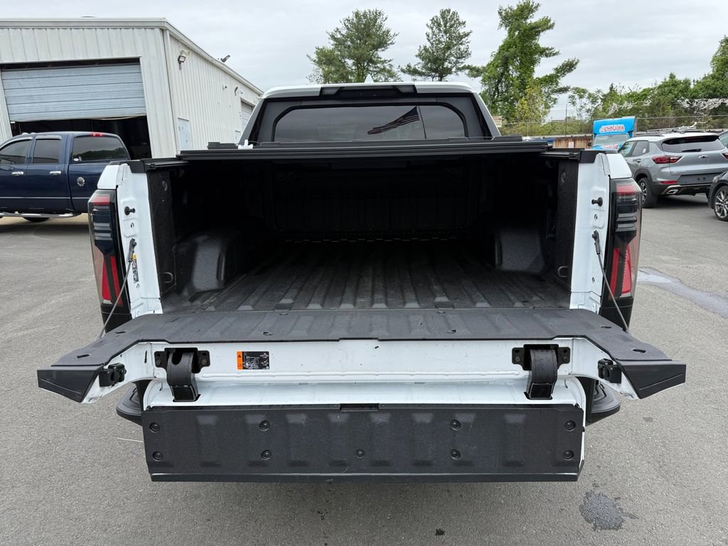 Used 2025 GMC Sierra EV Denali AWD/4WD image 27