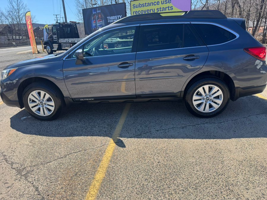 Used 2015 Subaru Outback 2.5i Premium image 12