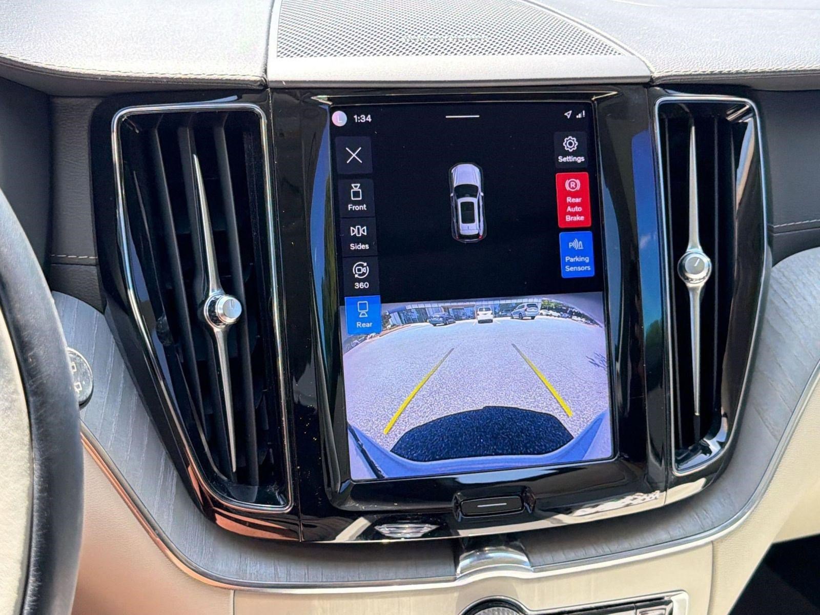 Used 2023 Volvo XC60 B5 Ultimate w/ Climate Package image 23