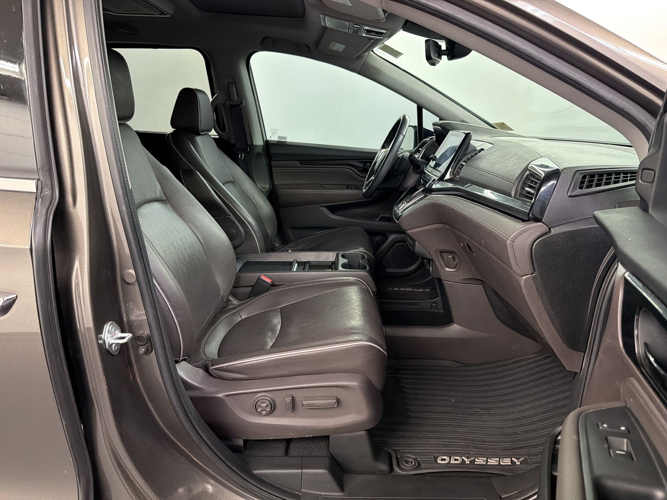 Used 2023 Honda Odyssey Elite image 30
