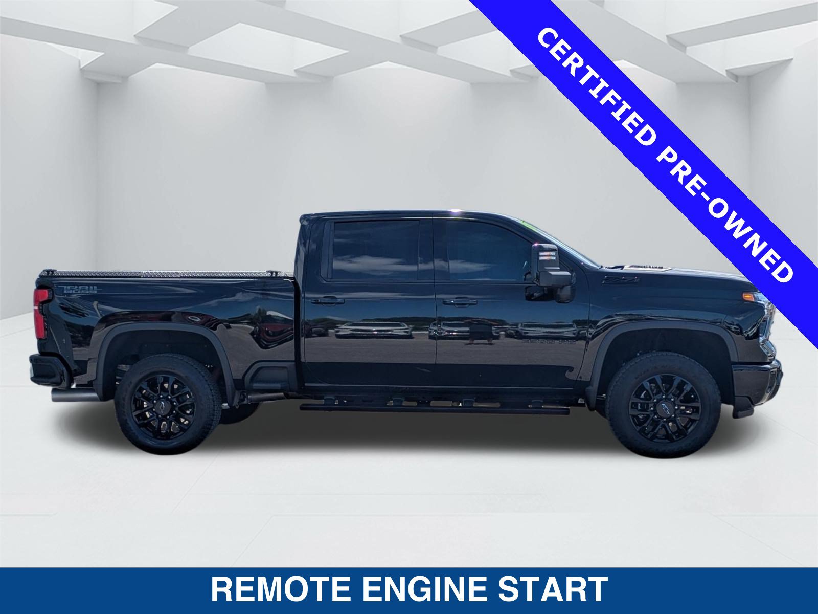 Used 2025 Chevrolet Silverado 2500 LTZ w/ Trail Boss Package AWD/4WD video 3