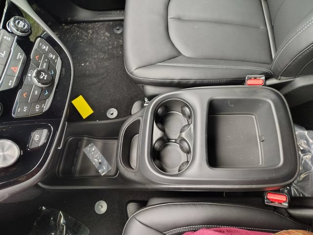 New 2026 Chrysler Pacifica Select AWD/4WD image 21