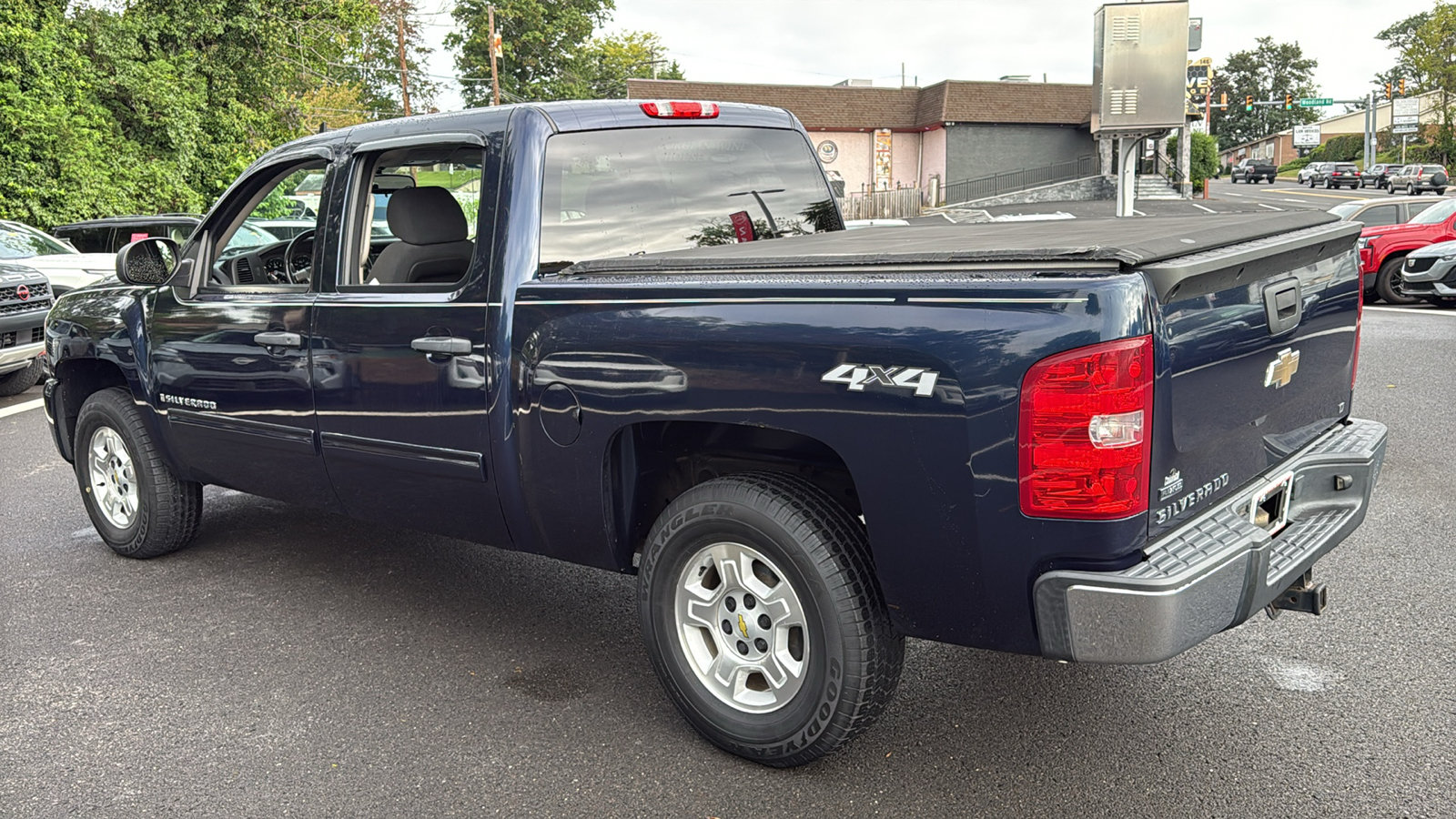 Used 2009 Chevrolet Silverado 1500 LT w/ Power Pack Plus AWD/4WD image 16
