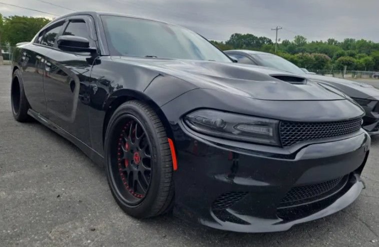 Used 2016 Dodge Charger SRT Hellcat RWD image 1
