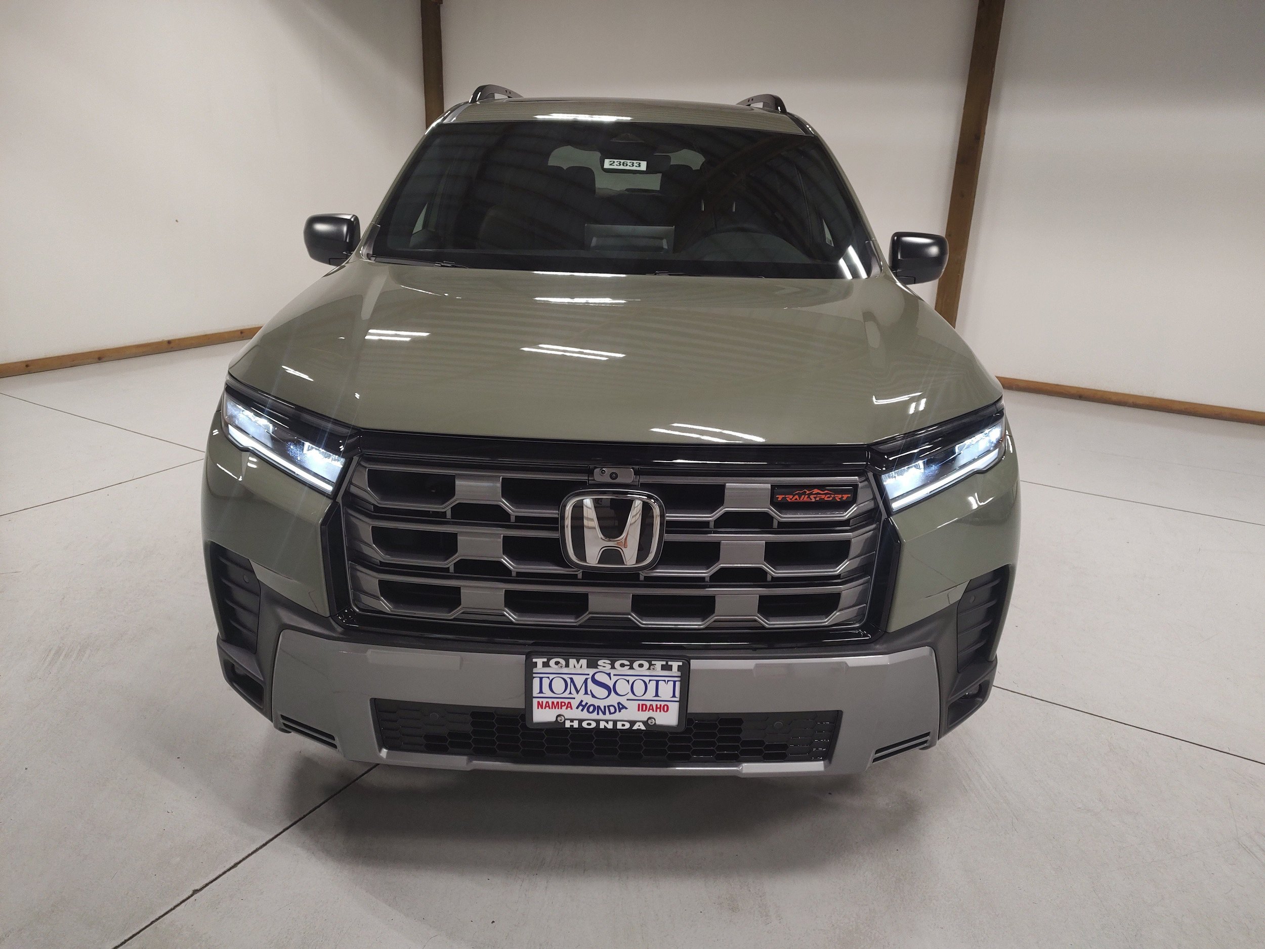 New 2026 Honda Pilot TrailSport image 3