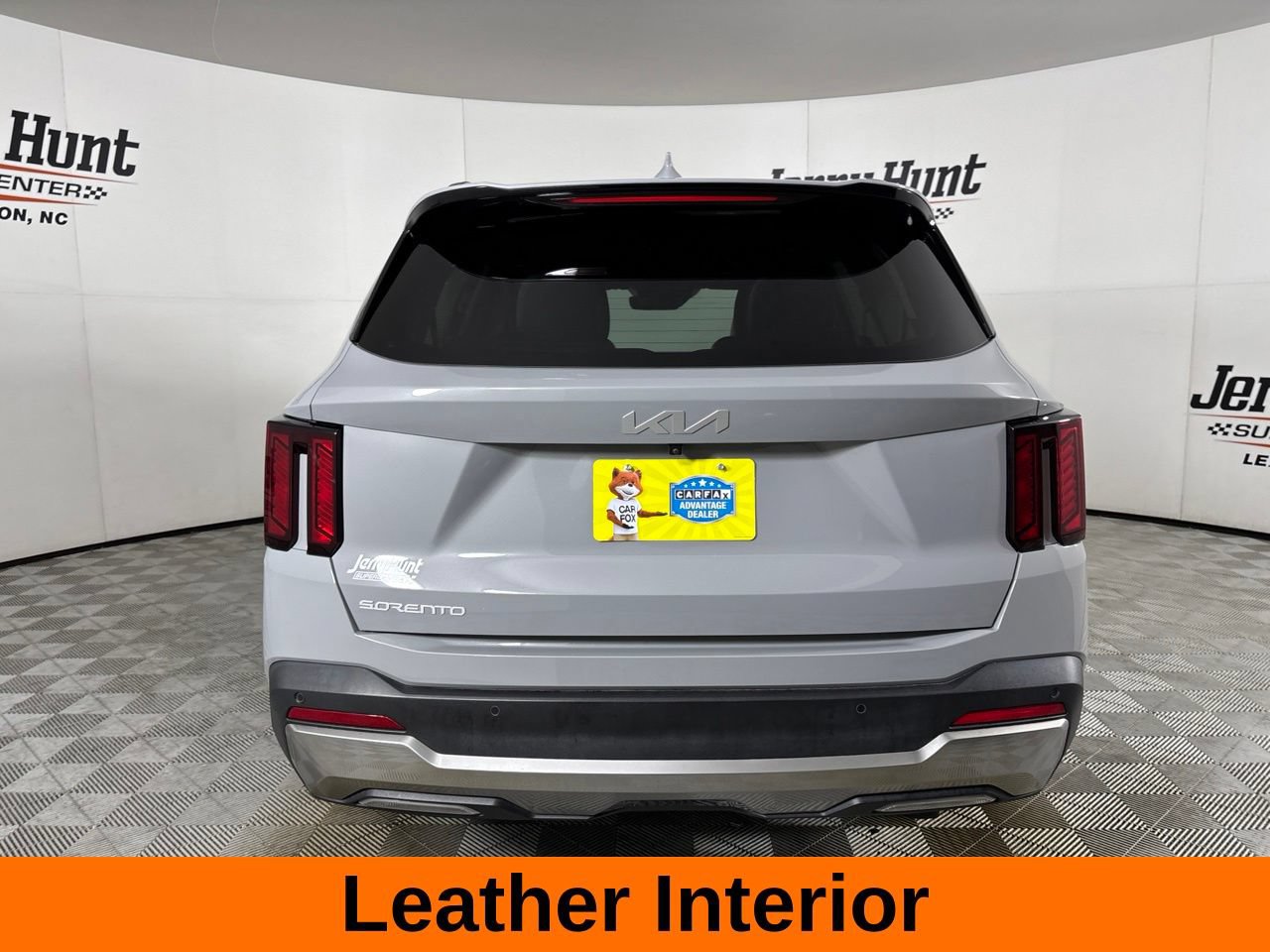 Used 2025 Kia Sorento EX w/ Panoramic Sunroof Package FWD image 7