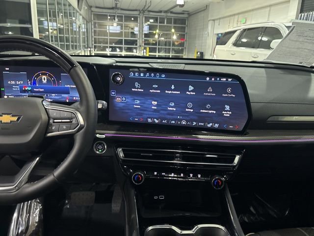Used 2025 Chevrolet Traverse High Country w/ LPO, Floor Liner Package AWD/4WD image 19