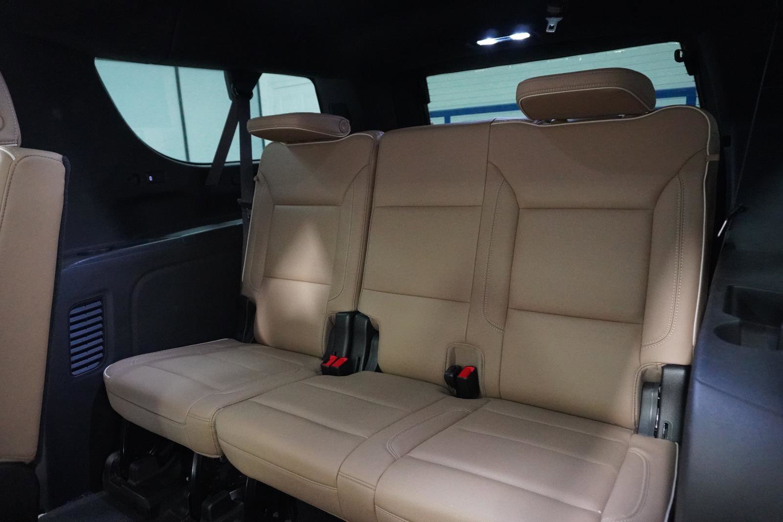 Used 2021 Chevrolet Suburban Premier w/ Premium Package image 37