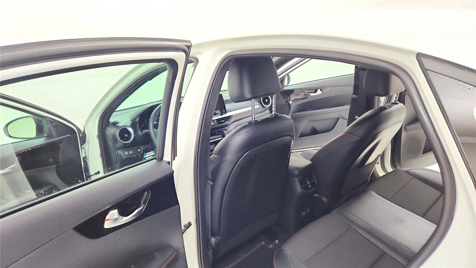 Used 2023 Kia Forte GT FWD image 20