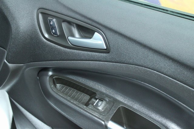 Used 2016 Ford C-MAX SE image 9