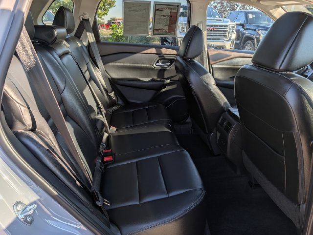 Used 2023 Nissan Rogue SL AWD/4WD image 32