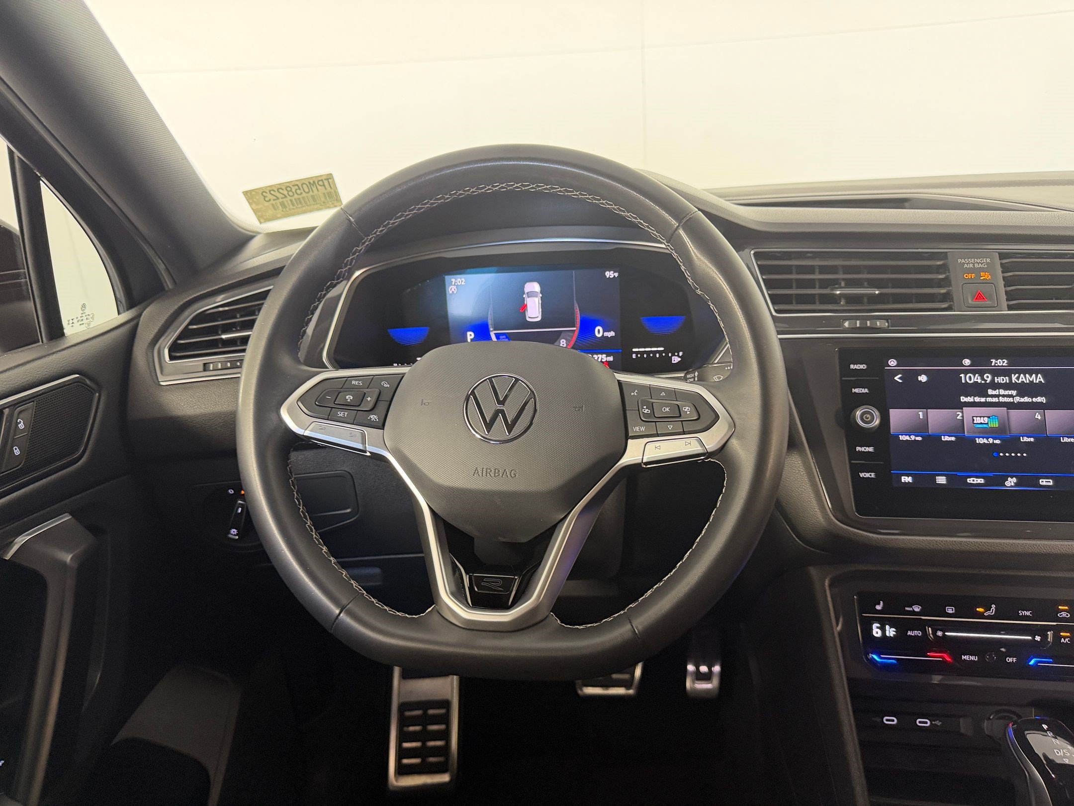 Used 2023 Volkswagen Tiguan SE R-Line FWD image 30