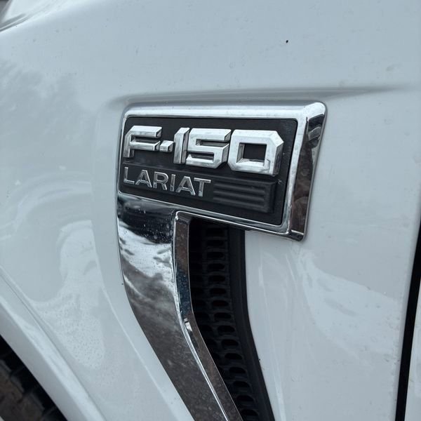 Used 2022 Ford F150 Lariat w/ Equipment Group 502A High image 9