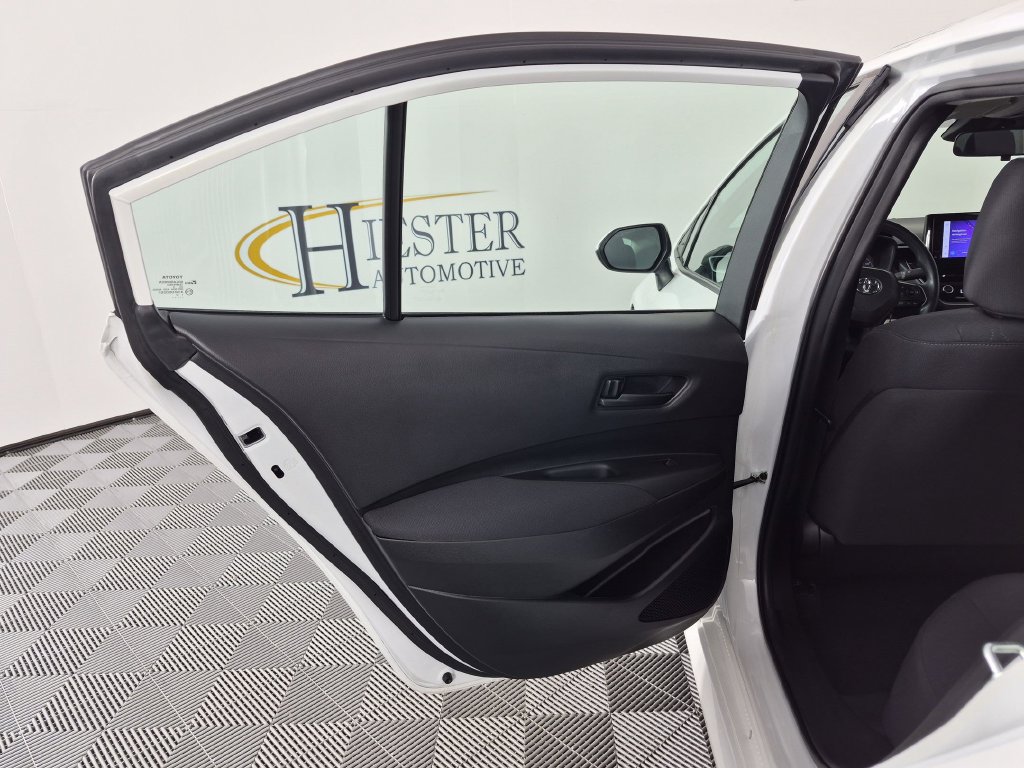 Used 2023 Toyota Corolla LE FWD image 29