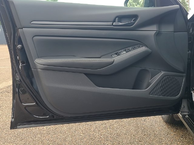 New 2026 Nissan Altima 2.5 SV w/ SV Premium Package FWD image 10