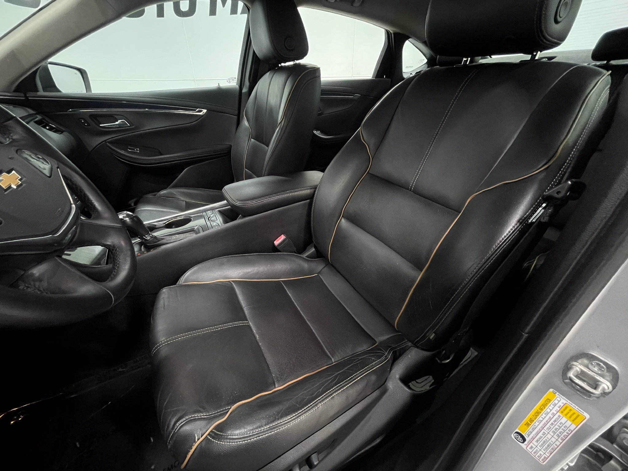 Used 2019 Chevrolet Impala Premier FWD image 13