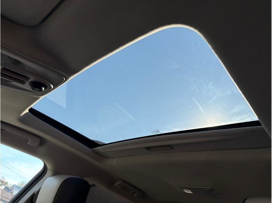 Used 2015 GMC Terrain SLT image 24