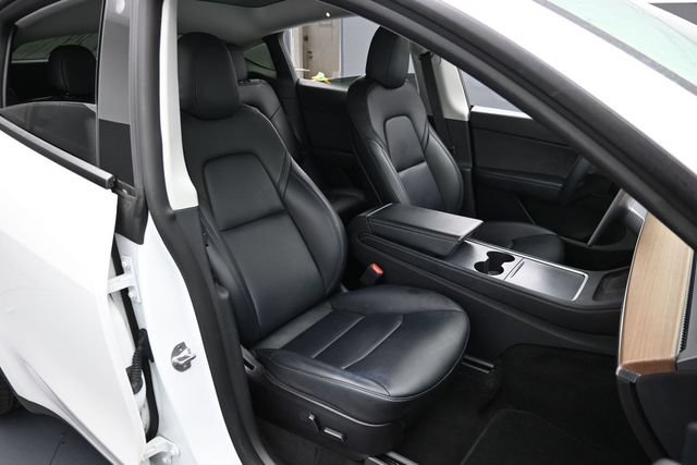 Used 2022 Tesla Model Y Long Range AWD/4WD image 27