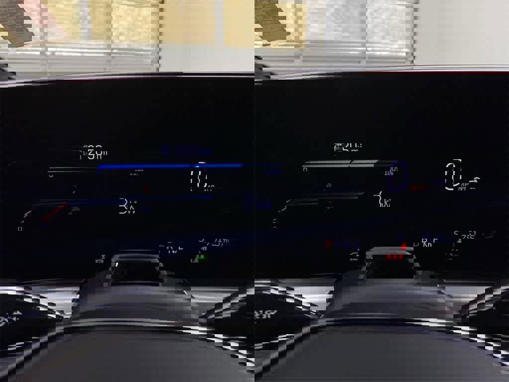 Certified 2025 Cadillac Lyriq Luxury w/ LPO, Floor Liner Package image 27