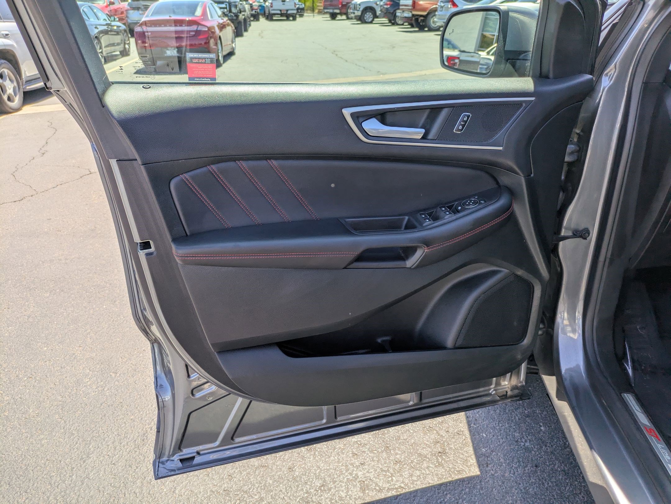 Certified 2022 Ford Edge ST-Line AWD/4WD image 14