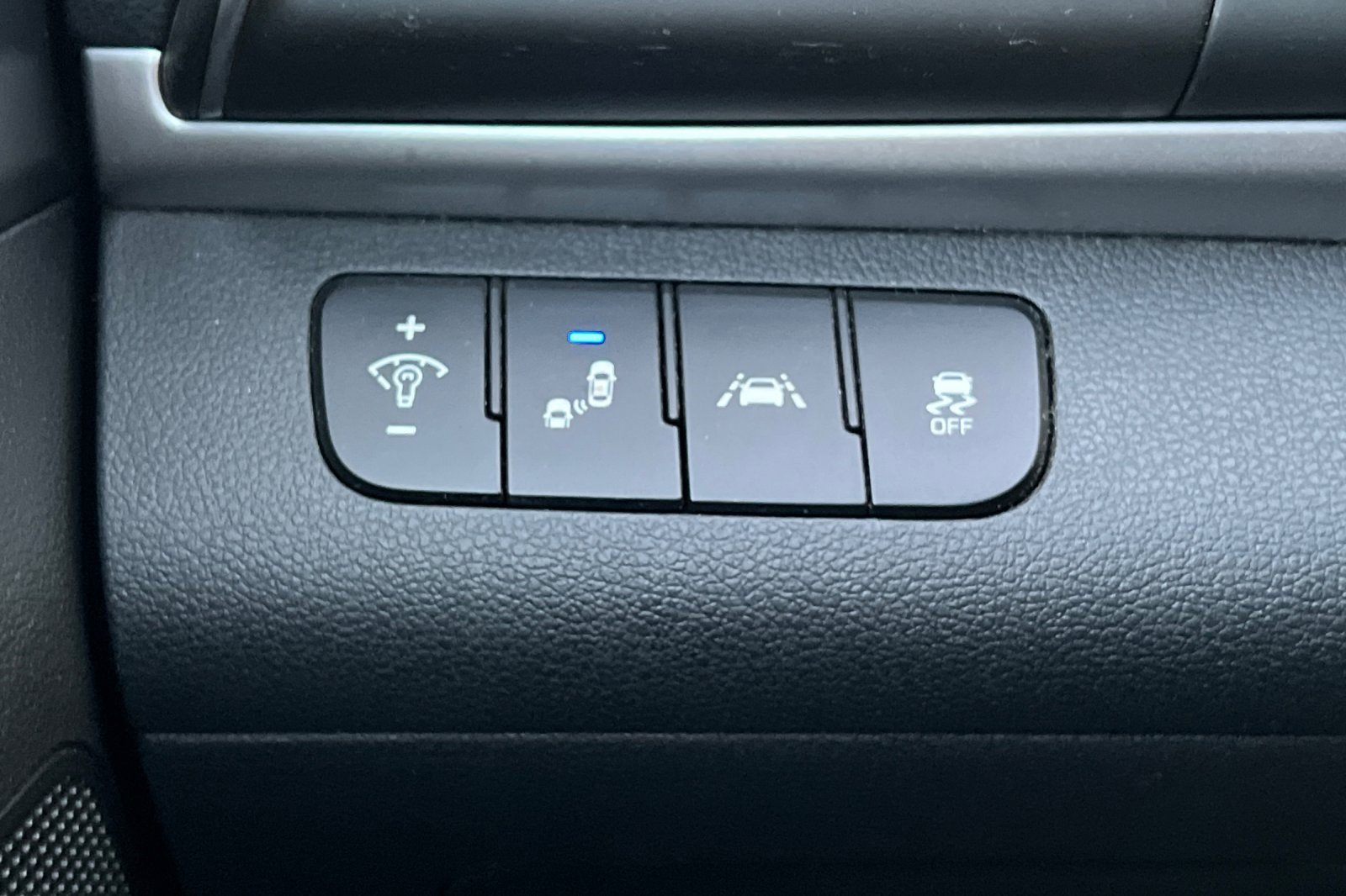 Used 2020 Hyundai Elantra SEL w/ Cargo Package (C1) image 35