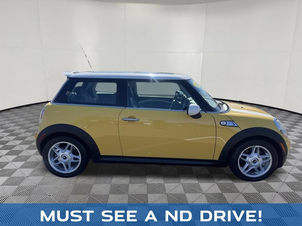 Used 2009 MINI Cooper S FWD image 4