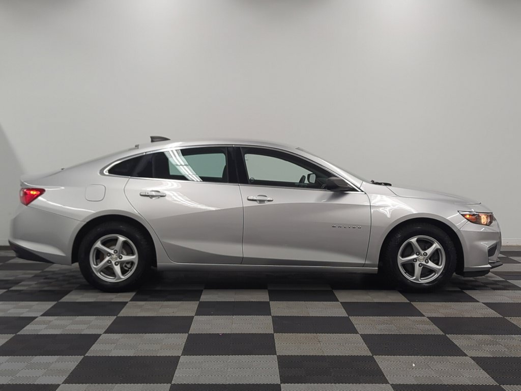 Used 2016 Chevrolet Malibu LS FWD image 4