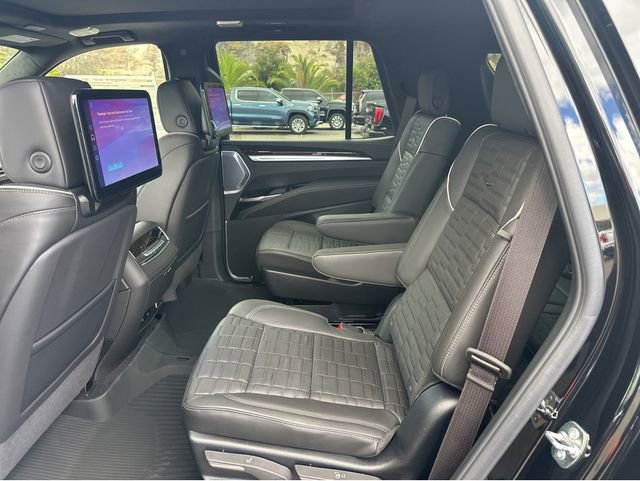 New 2026 Cadillac Escalade Platinum Sport w/ LPO, ONYX Package AWD/4WD image 14