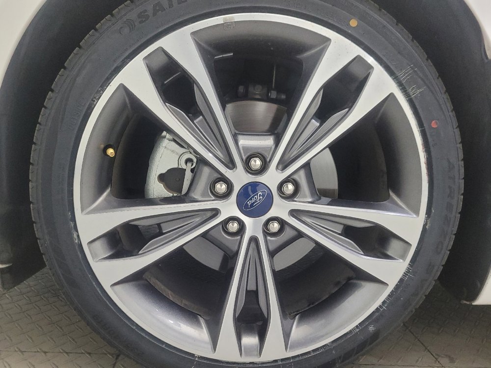 Used 2019 Ford Fusion Titanium image 31