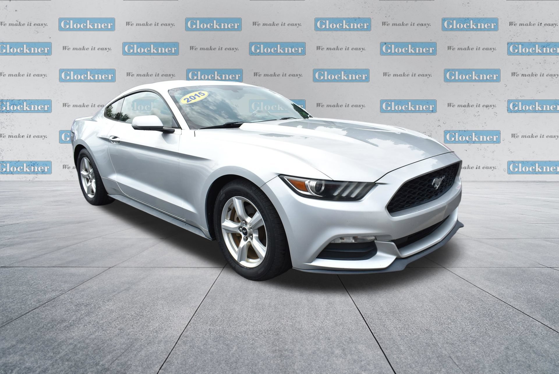 Used 2015 Ford Mustang Coupe RWD image 2