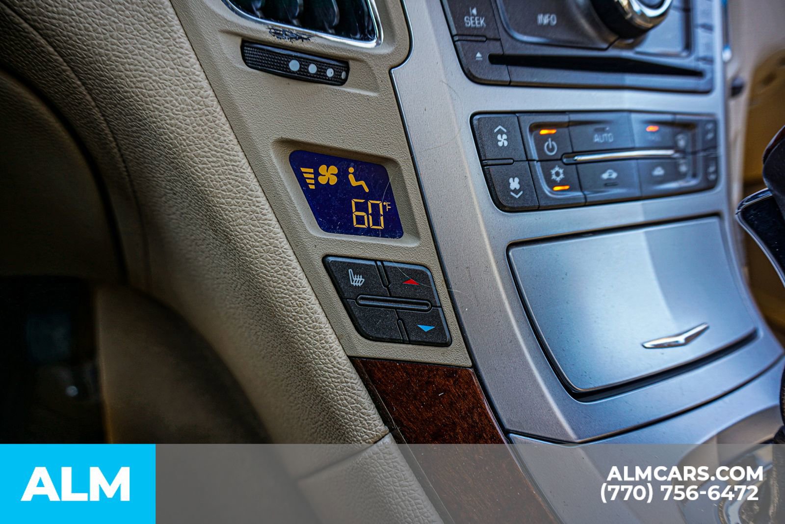 Used 2011 Cadillac CTS Luxury RWD image 38